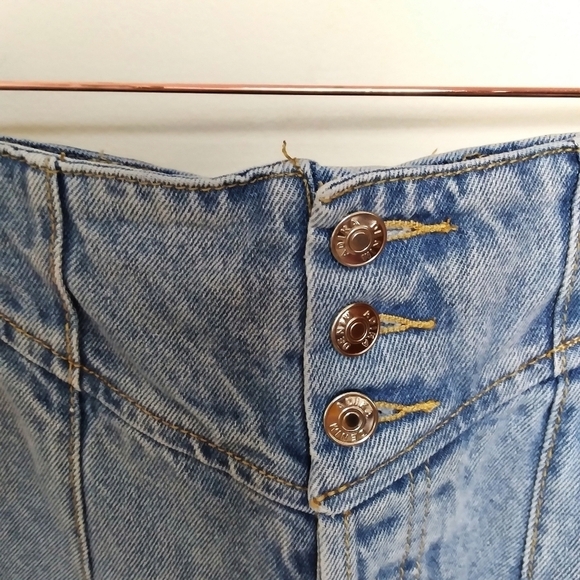 Adika Button Fly Light Wash High Waisted 100% Cotton Jeans - Picture 3 of 7